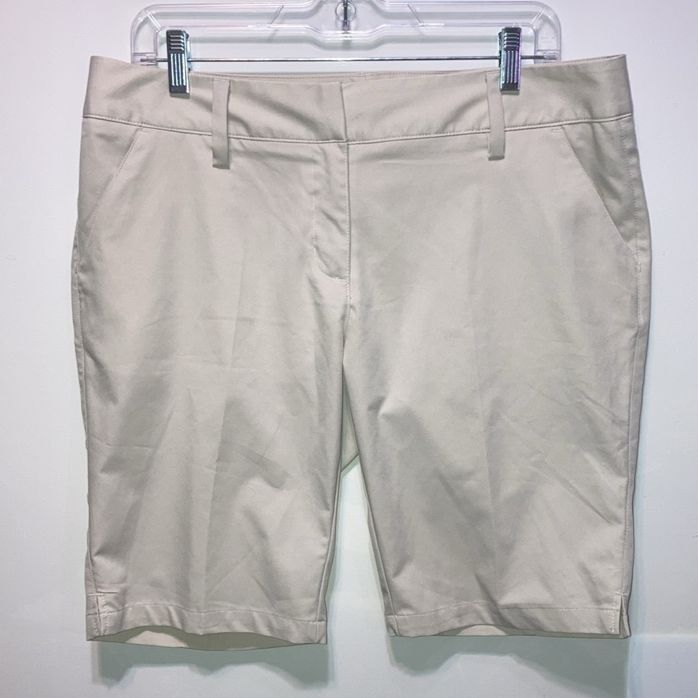 EUC Adidas Climalite Size 10 Golf Shorts 4 pocket belt loops light tan 11169